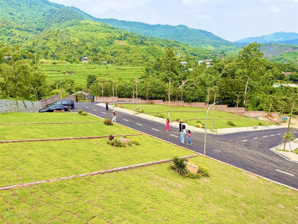 Cần bán 150m full đất ở, mt 9m. view núi đồi, giao thông thuận lợi, dân cư hiện hữu. giá chỉ 3***