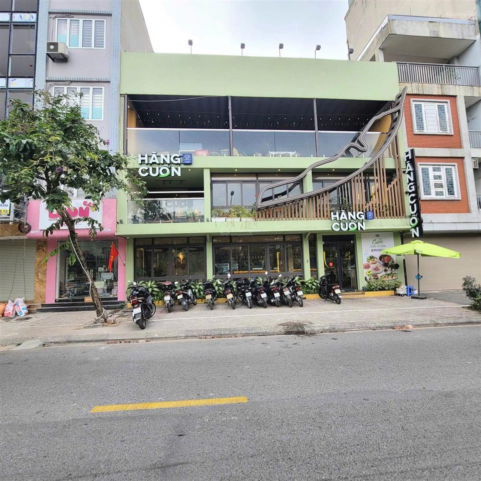 Chủ nhà gửi bán nhà mặt hồ phạm huy thông55m2,5 tầng,mt10m.giá38tỷ.0888 999 ***