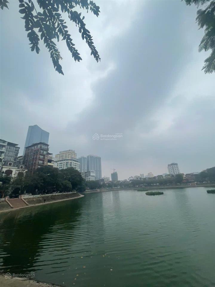 Chủ nhà gửi bán nhà mặt hồ phạm huy thông55m2,5 tầng,mt10m.giá38tỷ.0888 999 ***