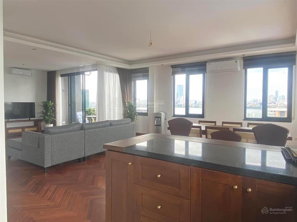 Chính chủ gửi bán tòa nhà mặt phố quảng khánh 110m2, 8 tầng, mt 10m. giá 117tỷ.  0888 999 ***