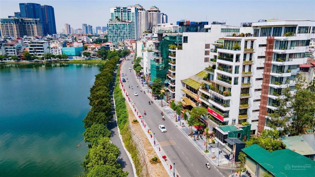 Chính chủ gửi bán toà nhà apartment phố xuân diệu 180m2, 8 tầng, mt 9.5m. giá thoả thuận