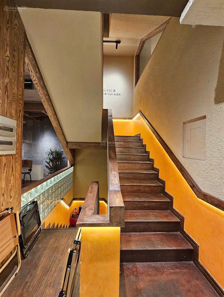 Chủ nhà gửi bán nhà mặt phố nguyễn trường tộ110m2,2 tầng,mt6m.giá65tỷ.0888 999 ***