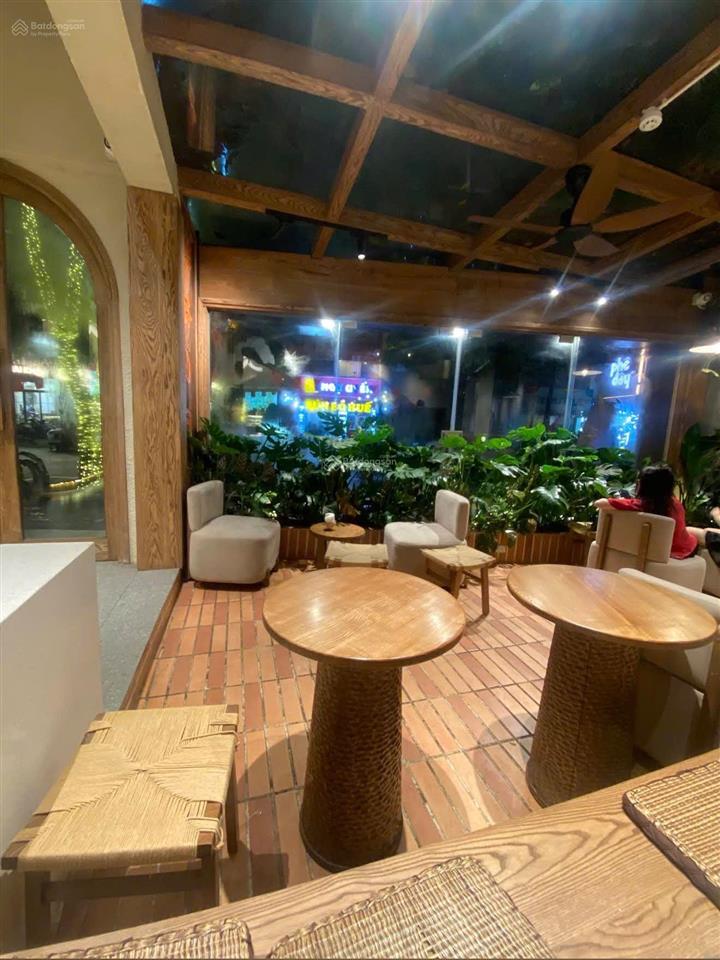 Chủ nhà gửi bán nhà mặt phố nguyễn trường tộ110m2,2 tầng,mt6m.giá65tỷ.0888 999 ***