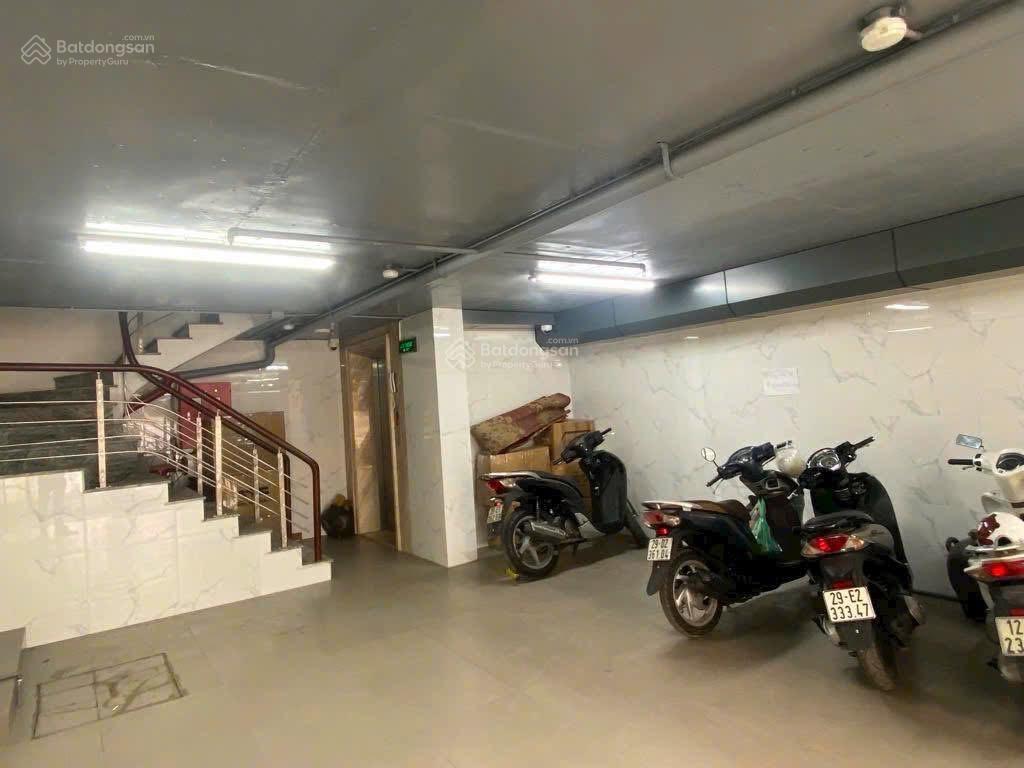 Chính chủ gửi bán nhà mặt phố xã đàn90m2,6 tầng ,mt5m.giá66tỷ.0888 999 ***