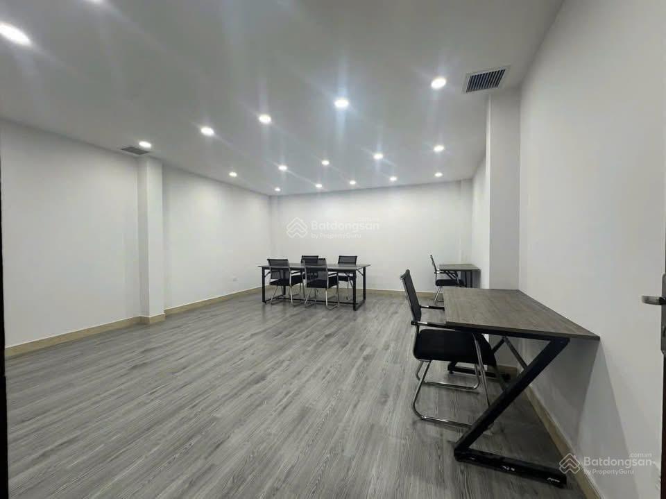Chủ nhà gửi bán nhà phố trung kính85m2, 7 tầng, mt 5m. giá43tỷ.  0888 999 ***
