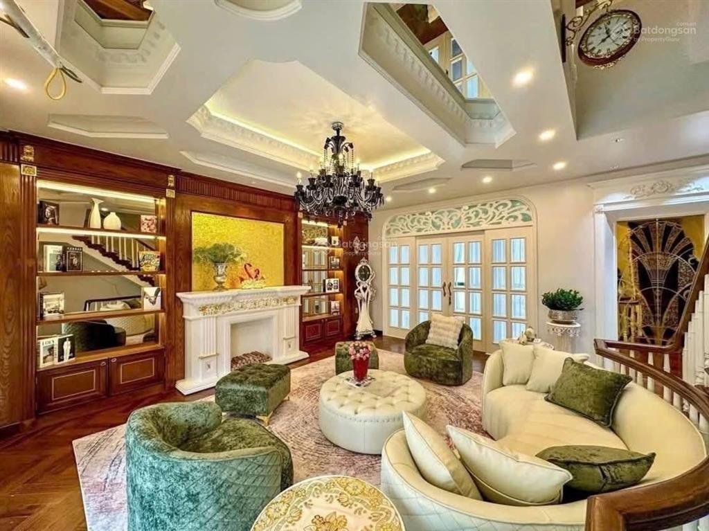 Chủ nhà gửi bán biệt thự lão thành cách mạng 170m2, 5 tầng lô góc, mt 9m. giá 71tỷ