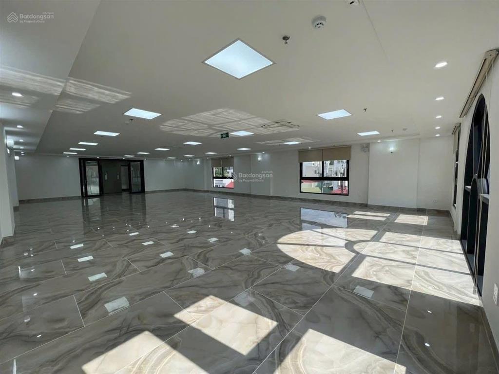 Chính chủ gửi bán tòa nhà văn phòng mặt phố thái hà yên lãng 425m2,10tầng, mt 14m. giá240tỷ