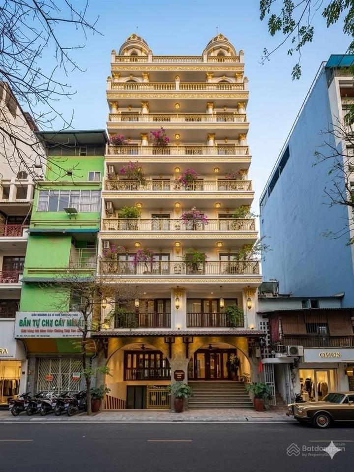 Chính chủ gửi bán toà khách sạn mặt phố duy tân130m2,8 tầng lô góc,mt11m.giá73tỷ.0888 999 ***