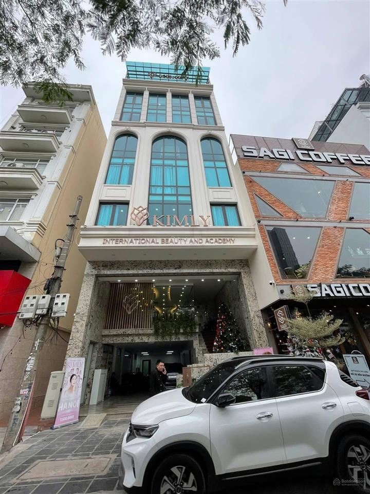 Chủ nhà gửi bán nhà mặt phố linh lang kim mã thượng70m2,7 tầng lô góc,mt6m.giá40tỷ