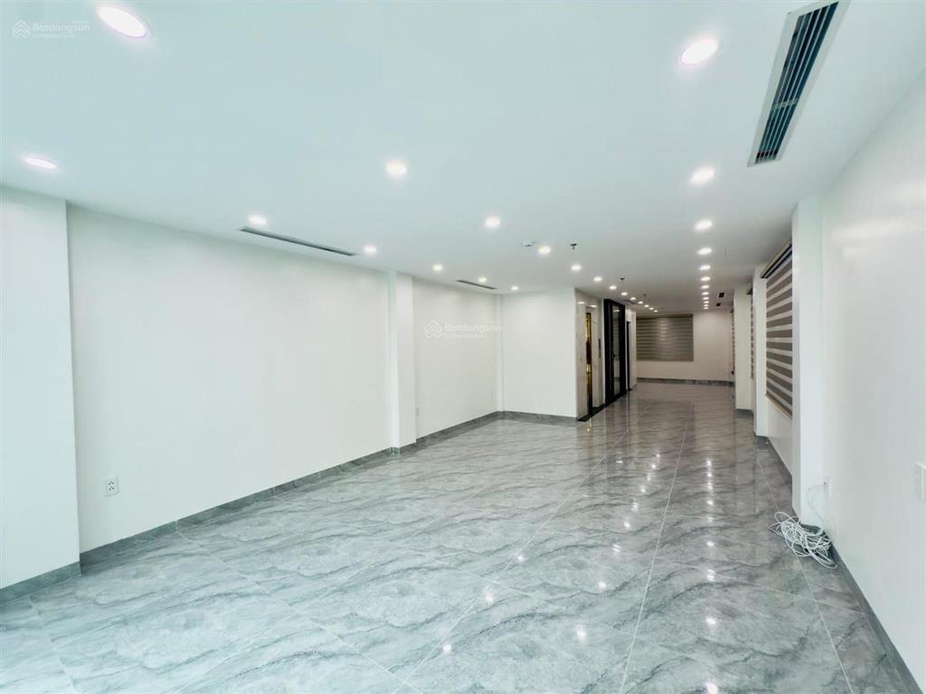 Chính chủ gửi bán nhà mặt phố thái hà 60m2,9 tầng,mt5m.giá45tỷ.0888 999 ***