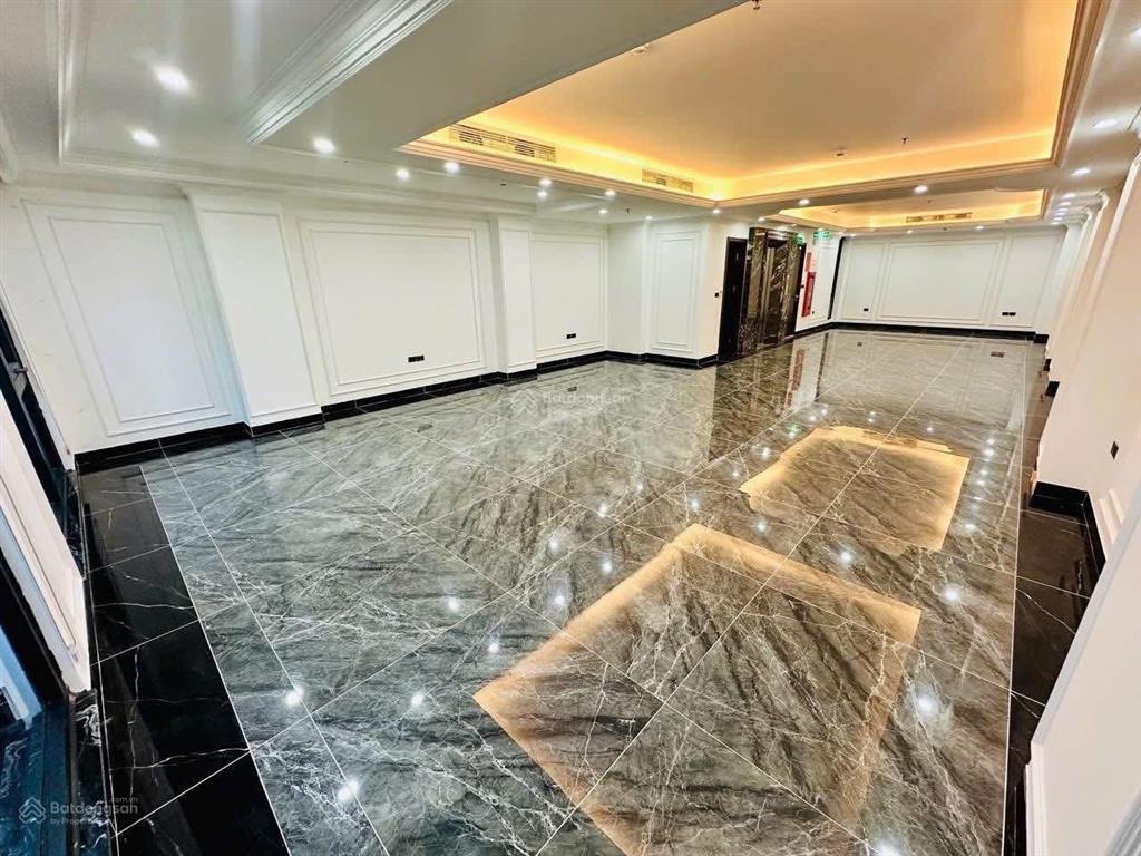 Chính chủ gửi bán nhà mặt phố khúc thừa dụ 70m², 8 tầng, mt5m. giá50 tỷ. 0888 999 ***