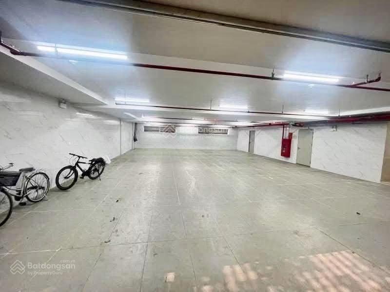 Chính chủ gửi bán tòa văn phòng mặt phố vũ phạm hàm 280m2, 9 tầng lô góc, mt 25m. giá thoả thuận
