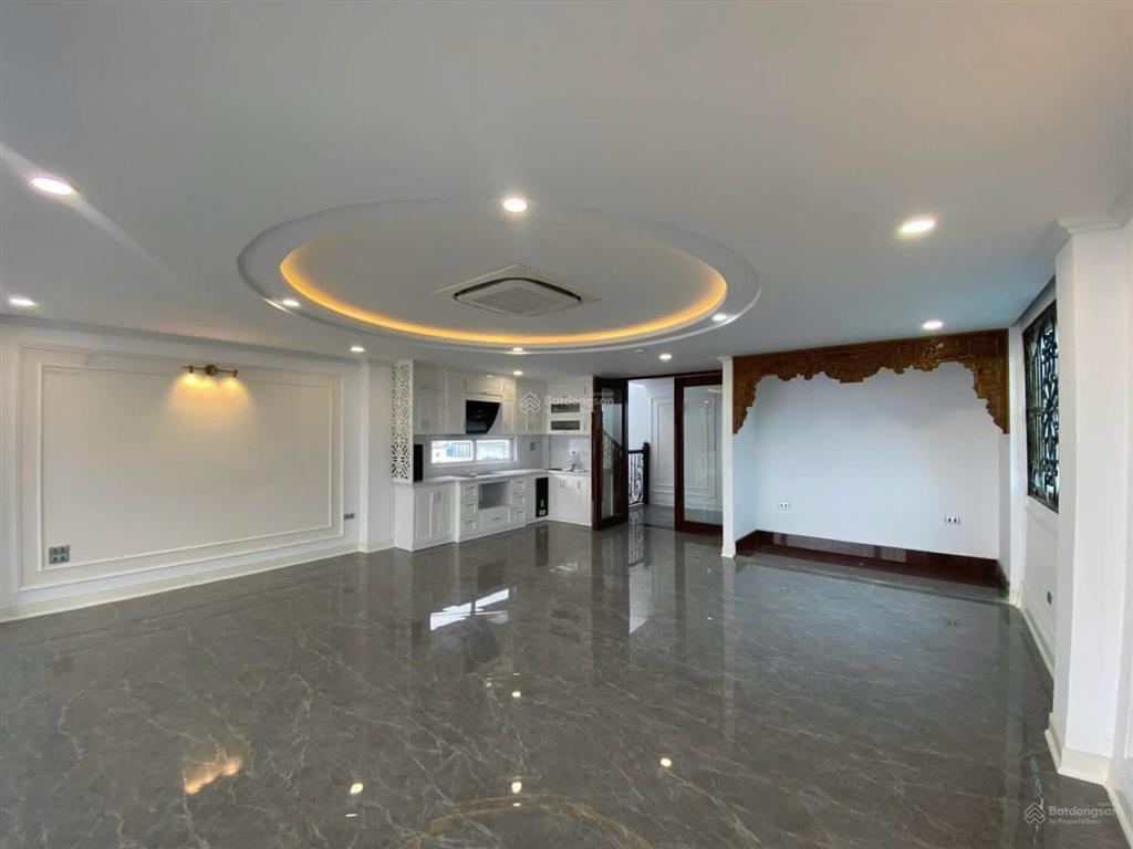 Chính chủ gửi bán nhà mặt phố trần phú100m2,6 tầng,mt6m.giáthoả thuận.0888 999 ***