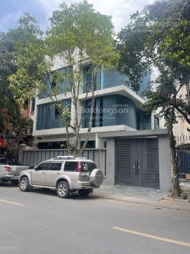 Chính chủ gửi bán biệt thự mặt phố kđt thành thái dịch vọng 200m2, 4 tầng, mt 14m. giá 85tỷ