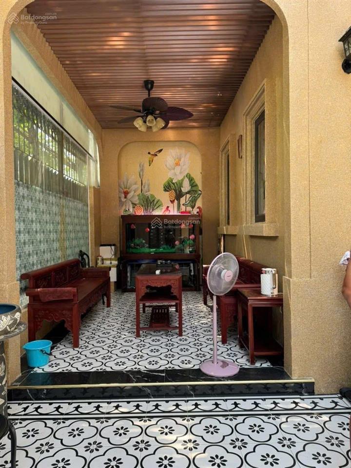 Chính chủ gửi bán biệt thự mặt phố kđt thành thái dịch vọng 200m2, 4 tầng, mt 14m. giá 85tỷ