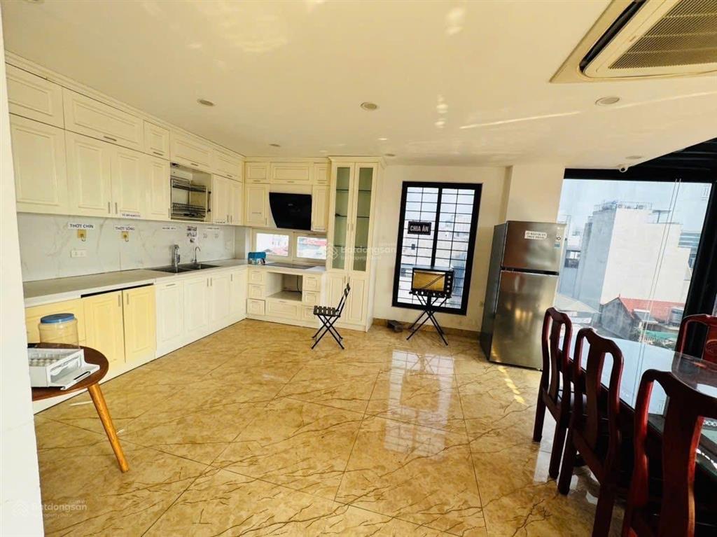 Chính chủ gửi bán nhà mặt phố giảng võ 170m2, 7 tầng, mt 7m. giá thỏa thuận.  0888 999 ***.