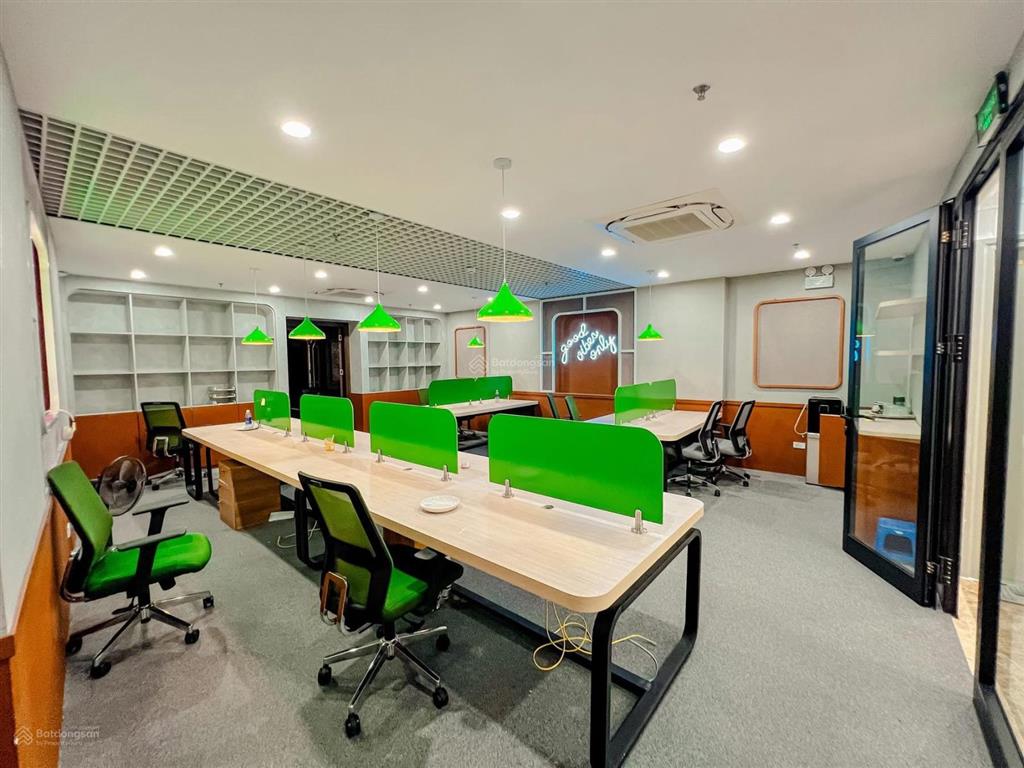 Chính chủ gửi bán nhà mặt phố giảng võ 170m2, 7 tầng, mt 7m. giá thỏa thuận.  0888 999 ***.