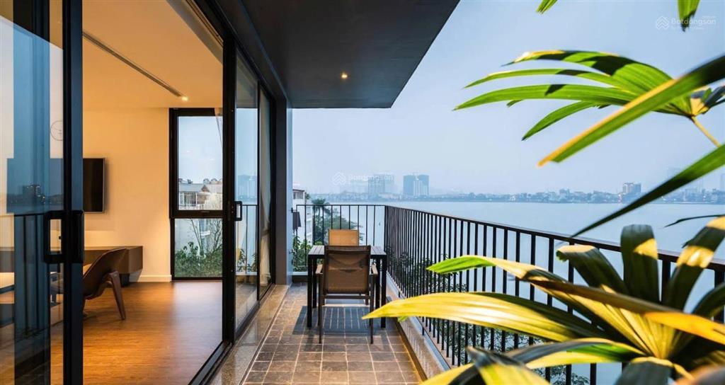 Chính chủ gửi bán nhà mặt hồ nguyễn đình thi 290m2, 7 tầng, mt 10m. giá thoả thuận.  0888 999 ***