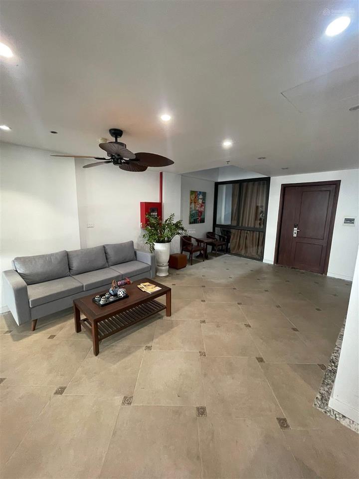 Chính chủ gửi bán nhà mặt hồ nguyễn đình thi 290m2, 7 tầng, mt 10m. giá thoả thuận.  0888 999 ***
