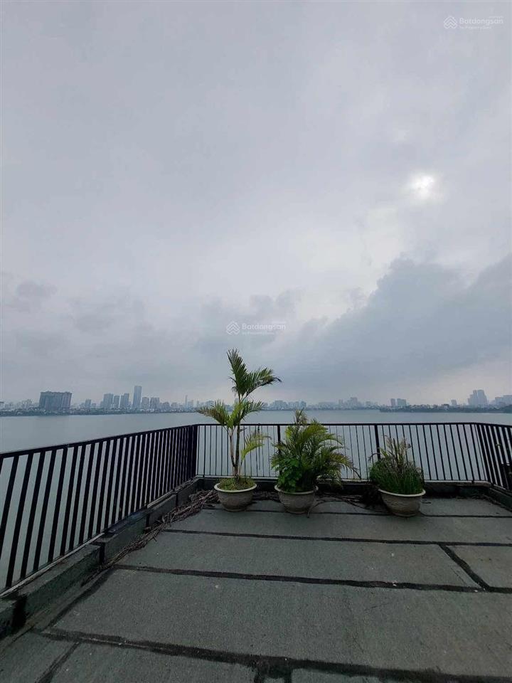Chính chủ gửi bán nhà mặt hồ nguyễn đình thi 290m2, 7 tầng, mt 10m. giá thoả thuận.  0888 999 ***