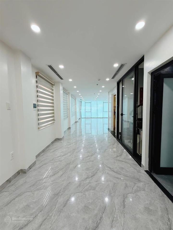Chính chủ gửi bán nhà mặt phố trần quang diệu 55m2, 9 tầng, mt 4.5m. giá 32.5 tỷ.  0888 999 ***