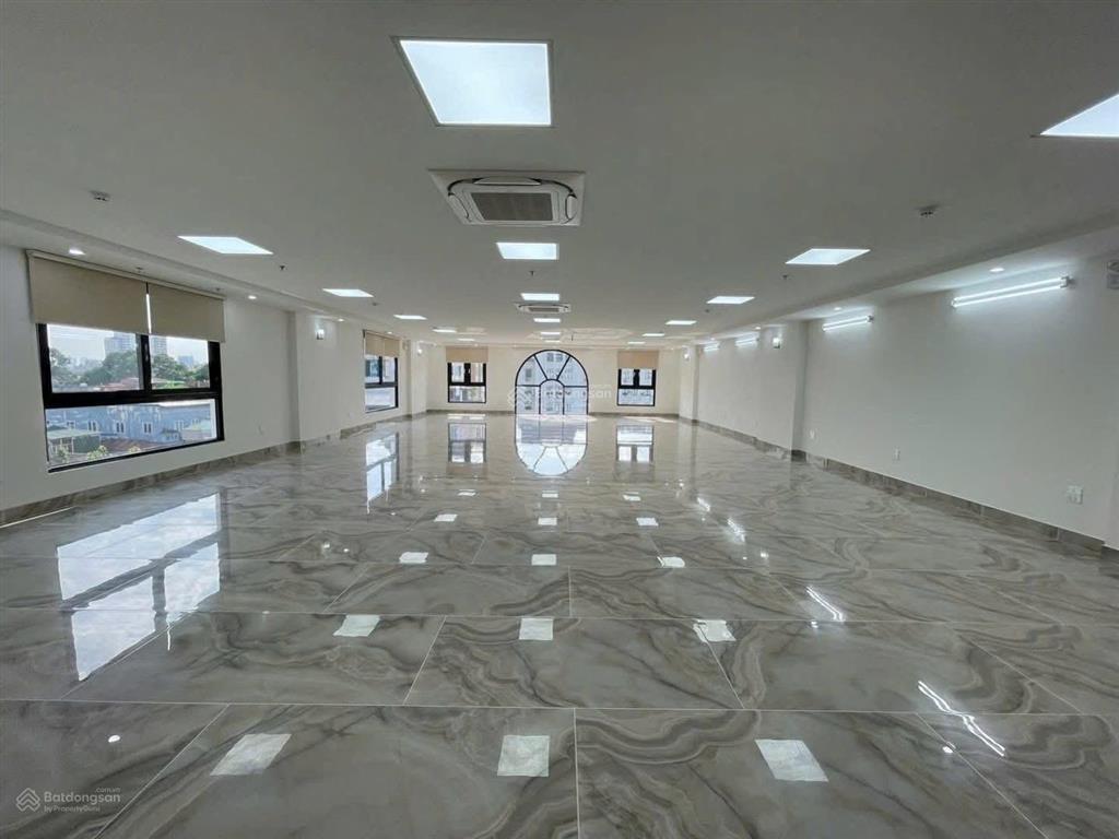 Chủ nhà gửi bán tòa văn phòng mặt phố bà triệu  trần quốc toản 250m2, 11 tầng, mt 8.5m. giá 245tỷ