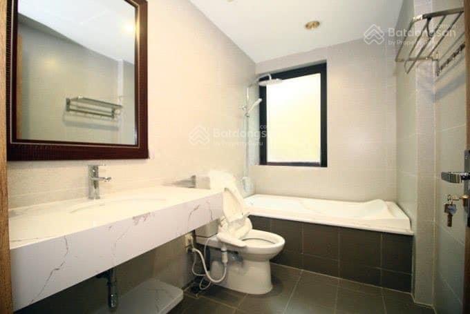Chính chủ gửi bán tòa nhà mặt phố liễu giai linh lang110m2,9 tầng,mt10m.giá66tỷ.0888 999 ***