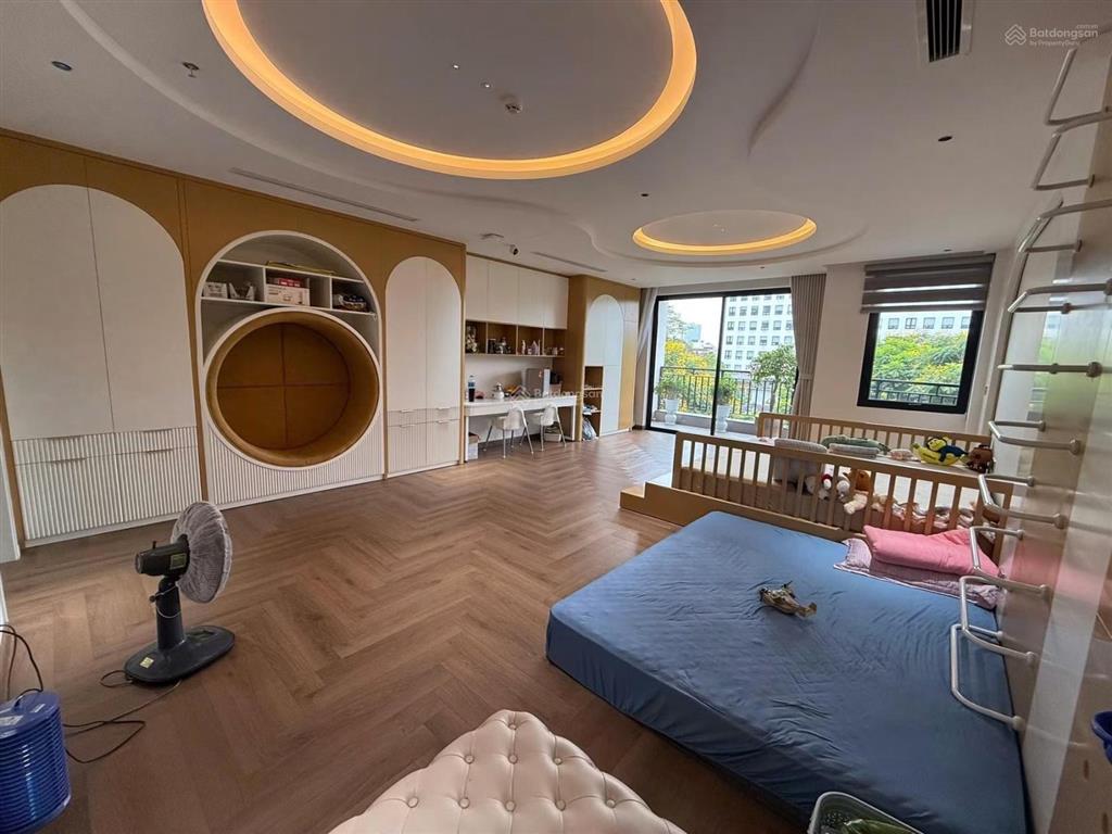 Chính chủ gửi bán nhà mặt phố vạn phúc65m2,10 tầng lô góc,mt6m.giáthoả thuận