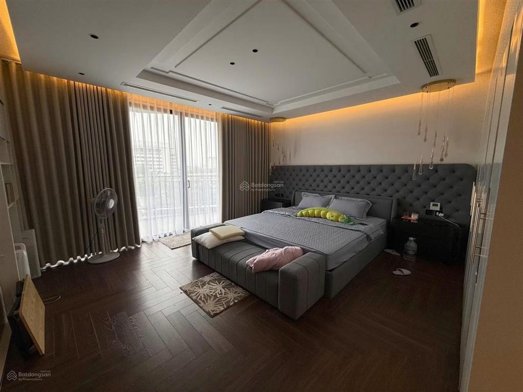 Chính chủ gửi bán nhà mặt phố vạn phúc65m2,10 tầng lô góc,mt6m.giáthoả thuận