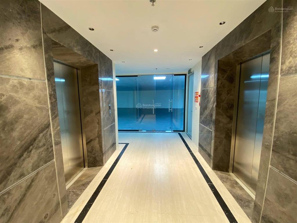 Chính chủ gửi bán tòa văn phòng mặt phố trung hoà 280m2, 9 tầng lô góc, mt 25m. giá thoả thuận