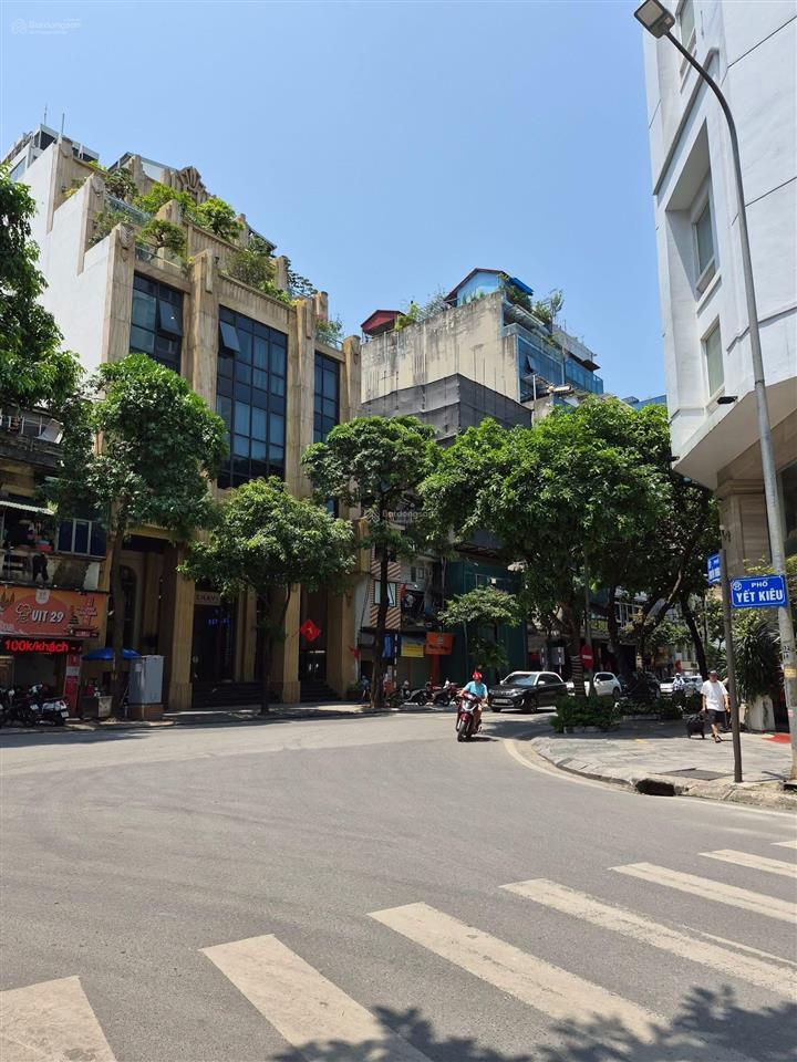 Chủ nhà gửi bán toà nhà mặt phố nguyễn du140m2,10 tầng,mt7.5m.giá135tỷ.0888 999 ***
