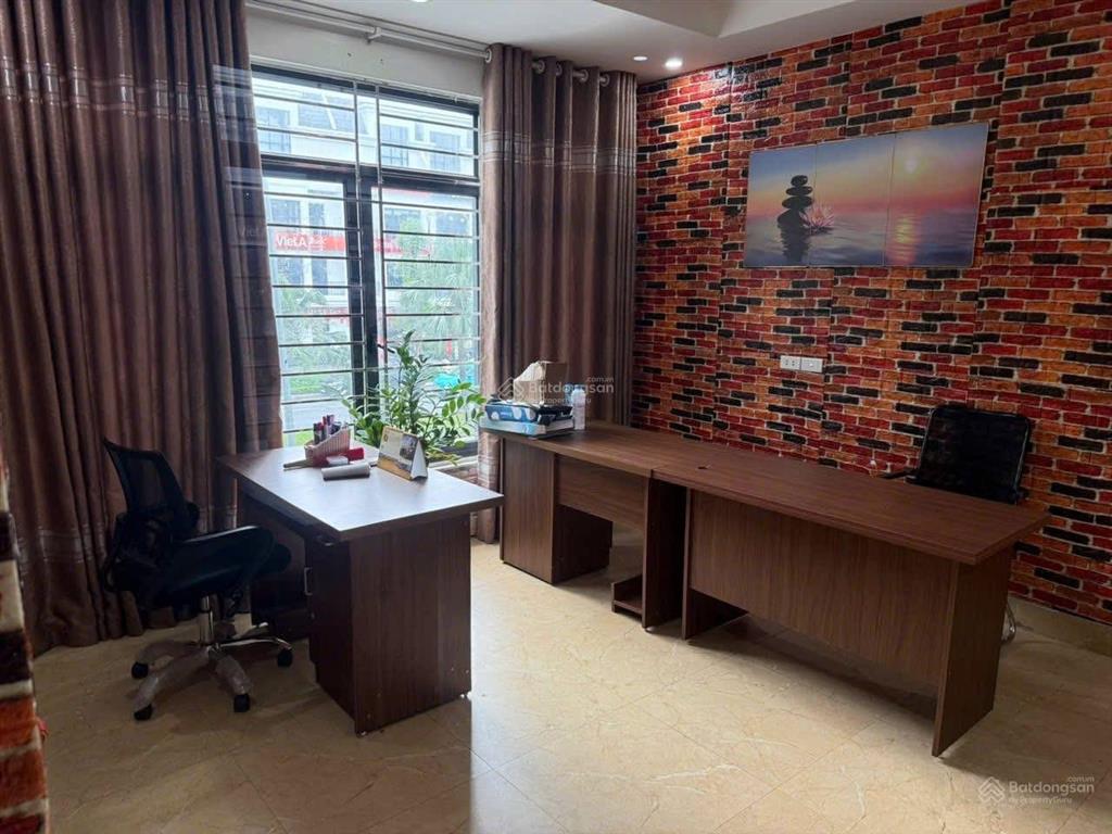 Chính chủ gửi bán nhà mặt phố hàm nghi95m2,5 tầng,mt6m.giá57tỷ.0888 999 ***
