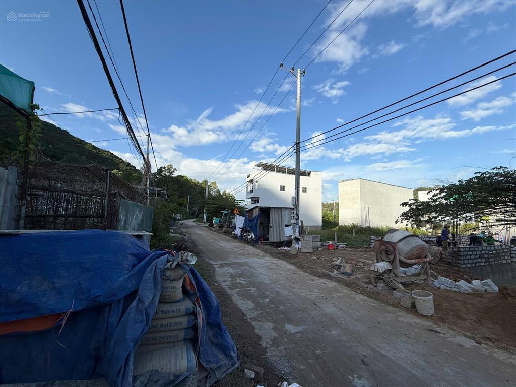 Bán lô đất mặt tiền đường hòn thơm xã vĩnh ngọc tp nha trang giá tốt nhất cung đường
