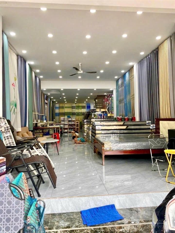 Nhà 3 tầng mặt tiền kinh doanh đường trần quý cáp trung tâm tp nha trang