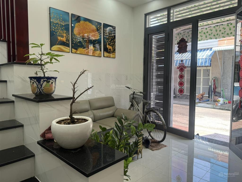 Bán nhà 2 tầng mới đẹp tái định cư vĩnh trường nha trang