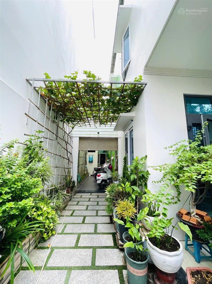 Bán căn biệt thự 2 tầng mặt tiền đường lê chân  tp nha trang chỉ 20 tỷ