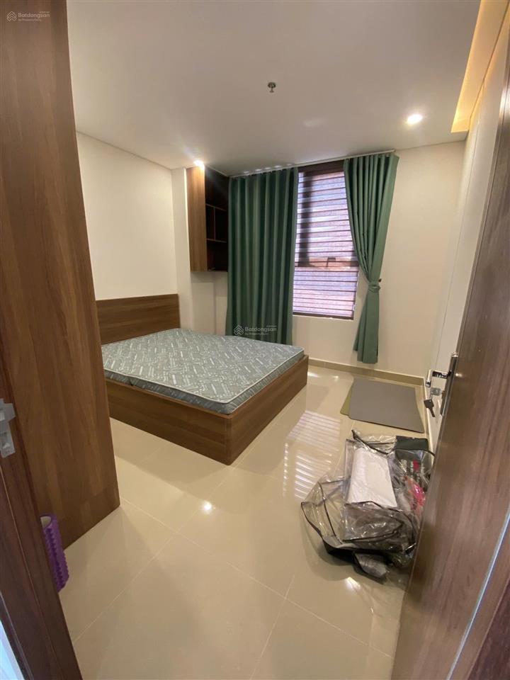 Cho thuê căn góc view sông và view công viên toà ct2 vcn phước long rất đẹp