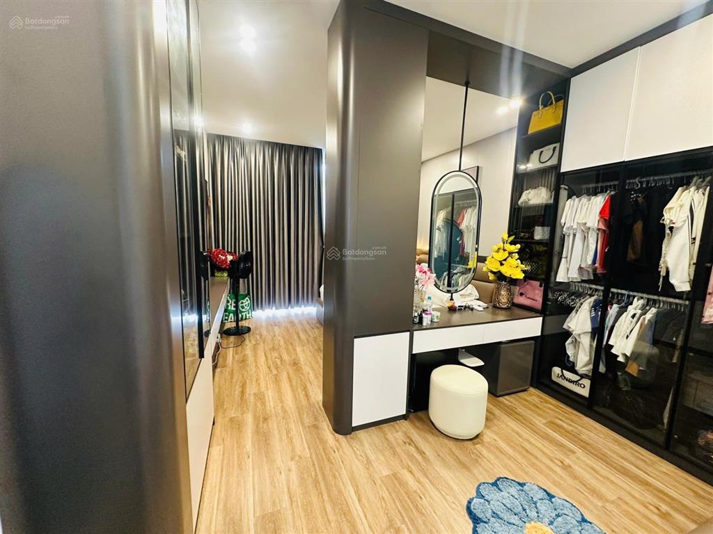 Bán căn góc 4 tầng cực kỳ đẹp mặt tiền lê hồng phong tp nha trang giá tốt