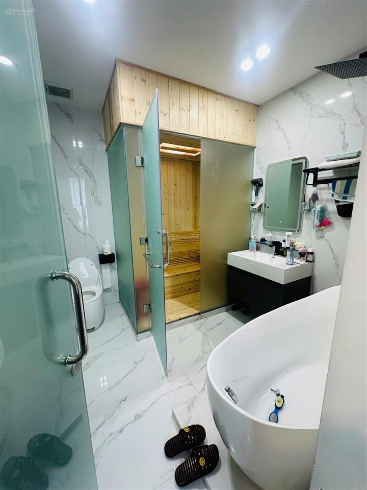 Bán căn góc 4 tầng cực kỳ đẹp mặt tiền lê hồng phong tp nha trang giá tốt
