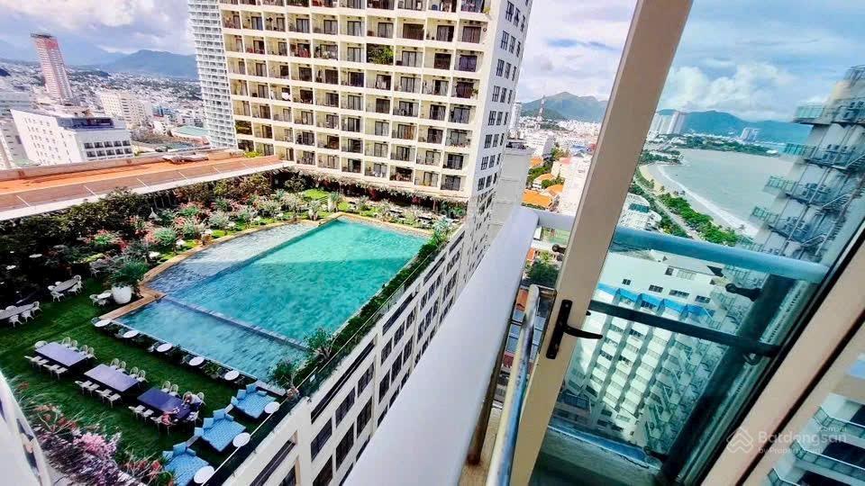 Căn góc 5 phòng ngủ mặt biển tòa nha trang center giá tốt