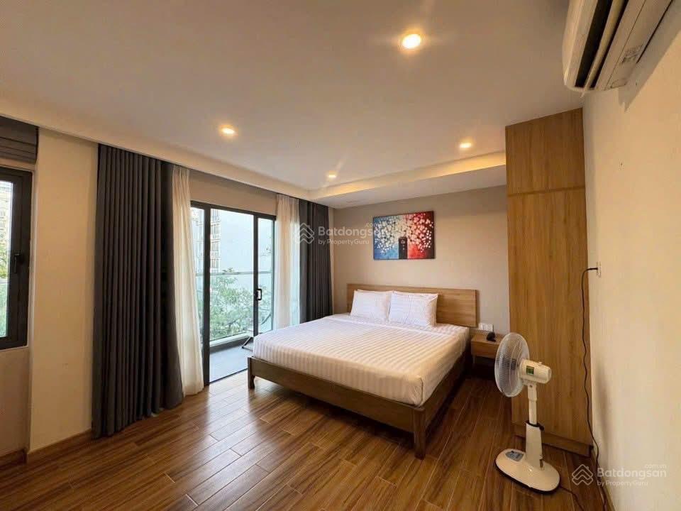 Bán khách sạn 7 tầng hẻm oto trung tâm trần phú nha trang dòng tiền tốt