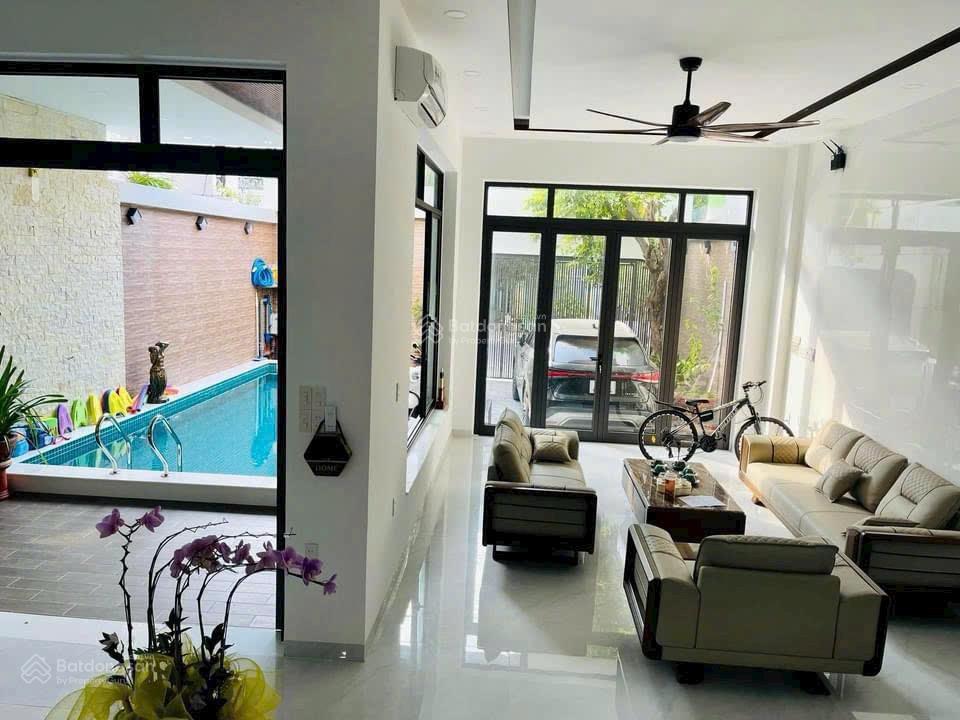 Bán căn biệt thự 4 tầng mặt đường lê chân tp nha trang