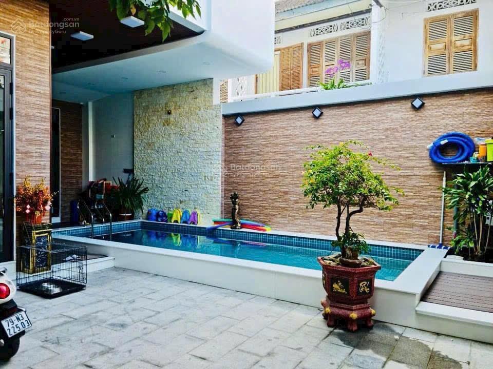 Bán căn biệt thự 4 tầng mặt đường lê chân tp nha trang