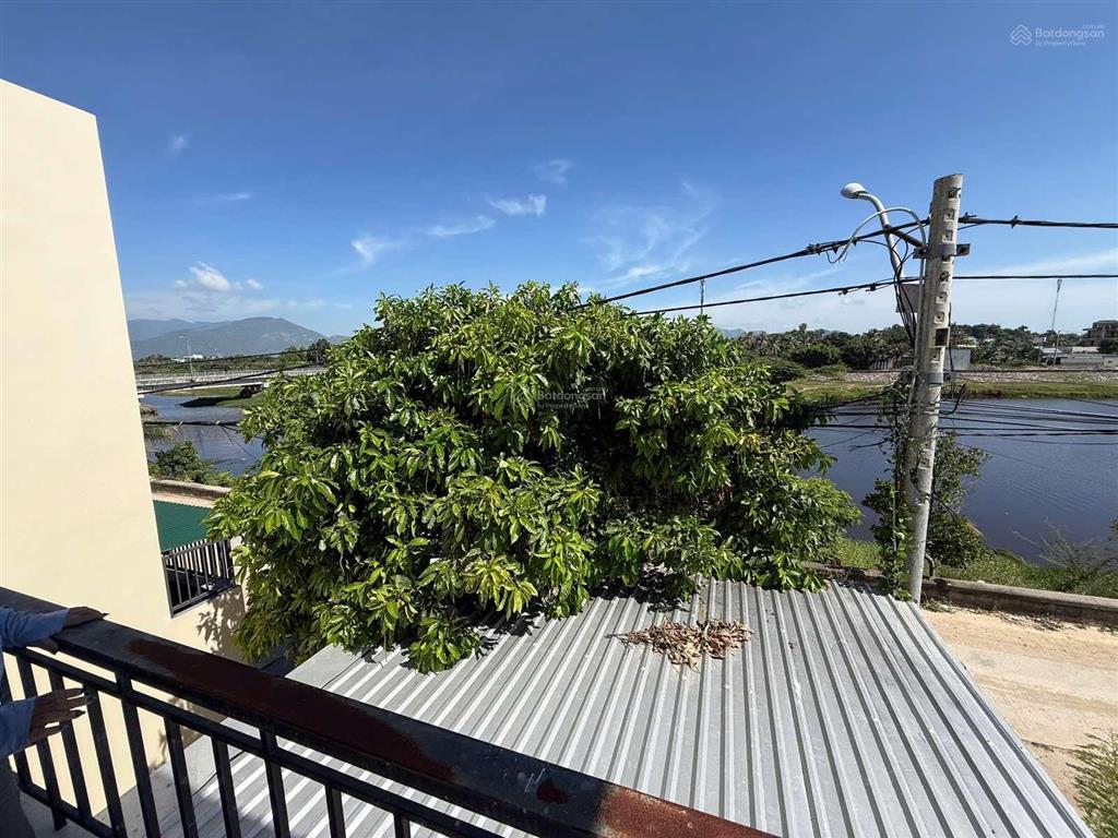 Bán nhà 2 tầng view sông khu tái định cư thủy tú phường nam nha trang