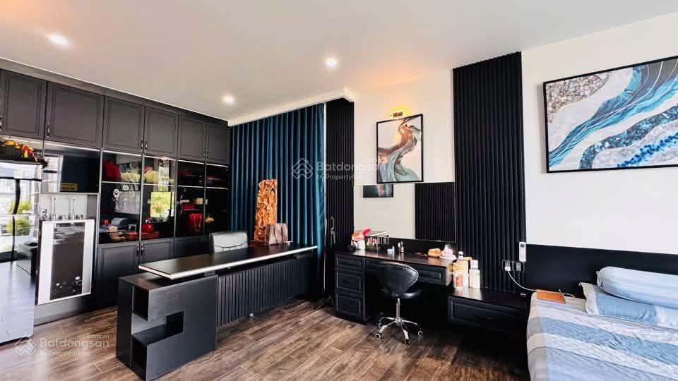 Bán căn biệt thự gói 2 mỹ gia full nội thất xịn + thang máy