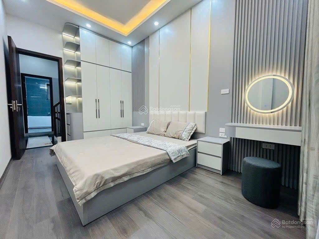 Nhà đẹp tố hữu, ô tô đỗ cửa. thoáng đẹp. khu dân trí cao, nhà mới 5 tầng. nhỉnh 8 tỷ. xem nhanh