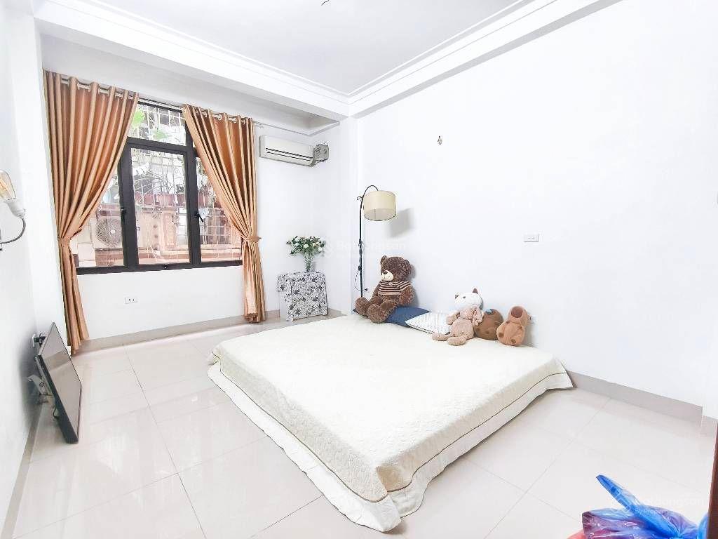 Nhà dân xây lương thế vinh  phùng khoang, 5 tầng, ngõ thông ở ngay. 37 m2 *5 tầng. nhỉnh 6 tỷ
