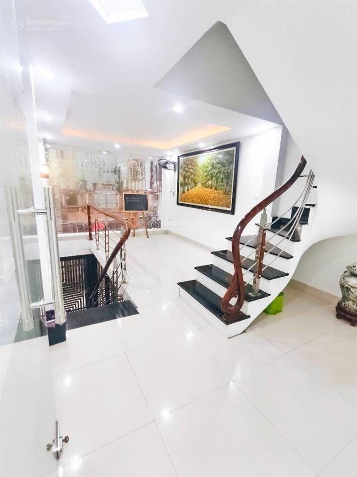Nhà dân xây lương thế vinh  phùng khoang, 5 tầng, ngõ thông ở ngay. 37 m2 *5 tầng. nhỉnh 6 tỷ