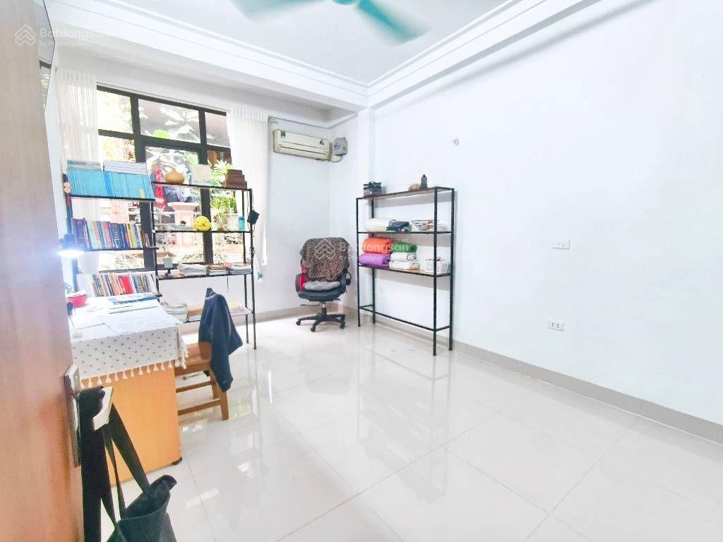Nhà dân xây lương thế vinh  phùng khoang, 5 tầng, ngõ thông ở ngay. 37 m2 *5 tầng. nhỉnh 6 tỷ
