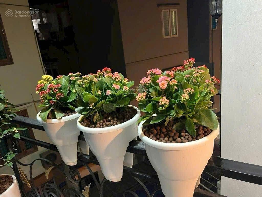 Hiếm. bán nhà khu vạn phúc tố hữu. 4 phòng ngủ. ngõ thoáng, gần ô tô. 38 m2 * 4 tầng. chỉ 5,75 tỷ